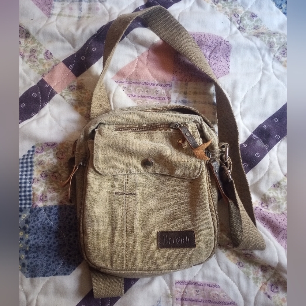 Harwish crossbody